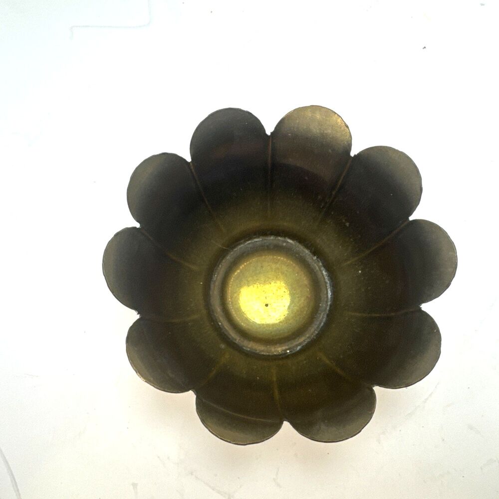Vintage Beautiful Brass Lotus Bowl Planter Candle Holder 3.5 X 4.5 inch - Picture 3 of 4